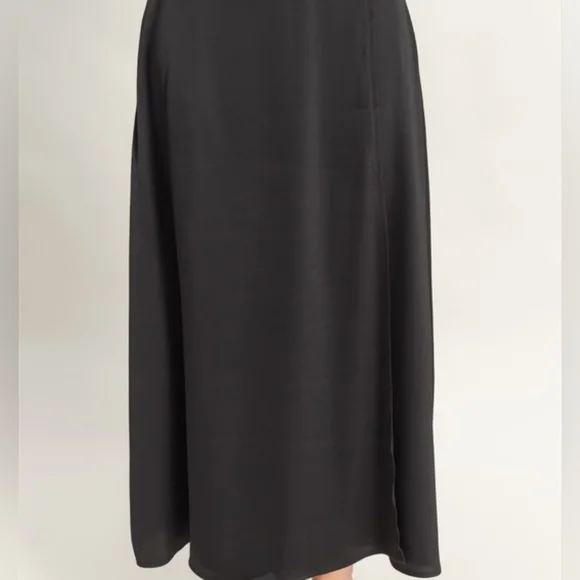 Black Two-Piece Top and Maxi Skirt Set - Picture 4 of 10